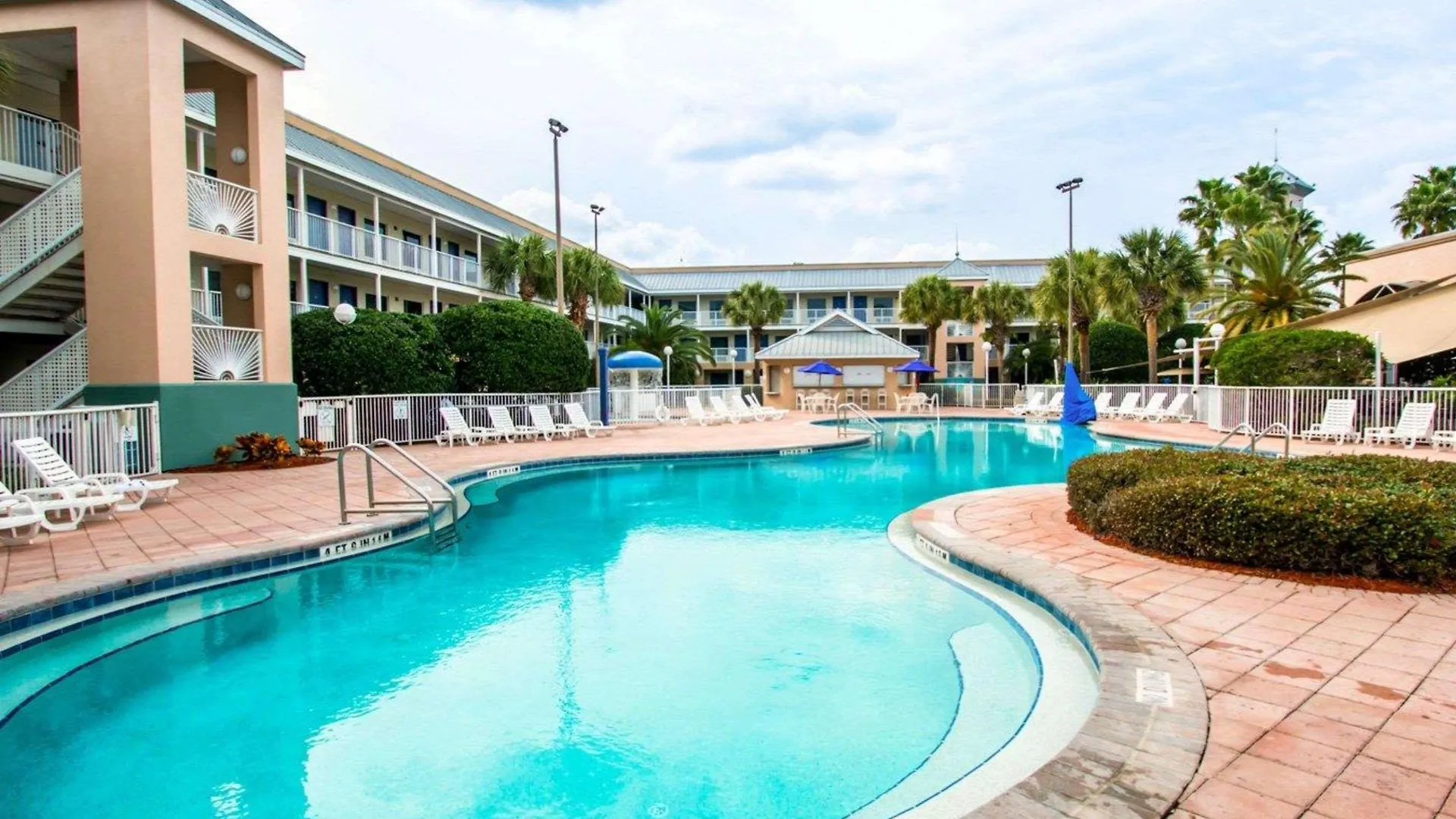 Maingate Garden Hotel 3*