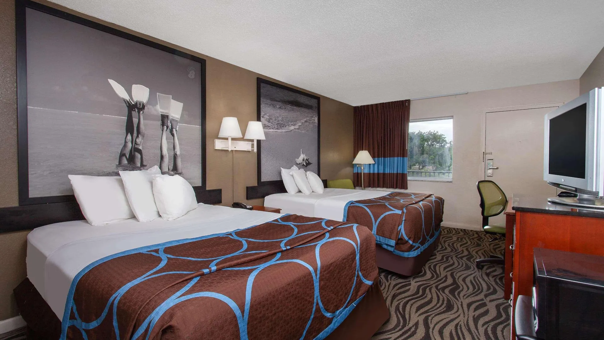 Super 8 By Wyndham Motel