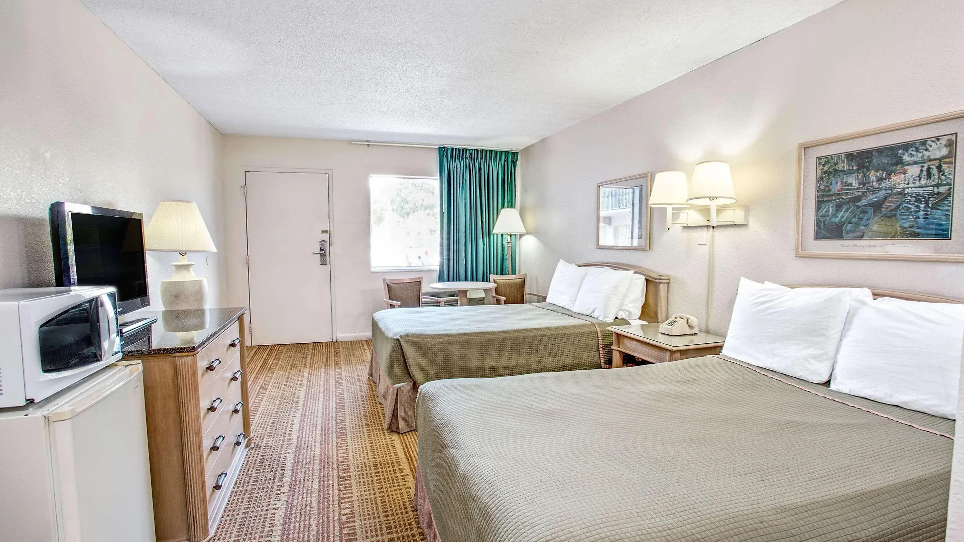 Super 8 By Wyndham 2*