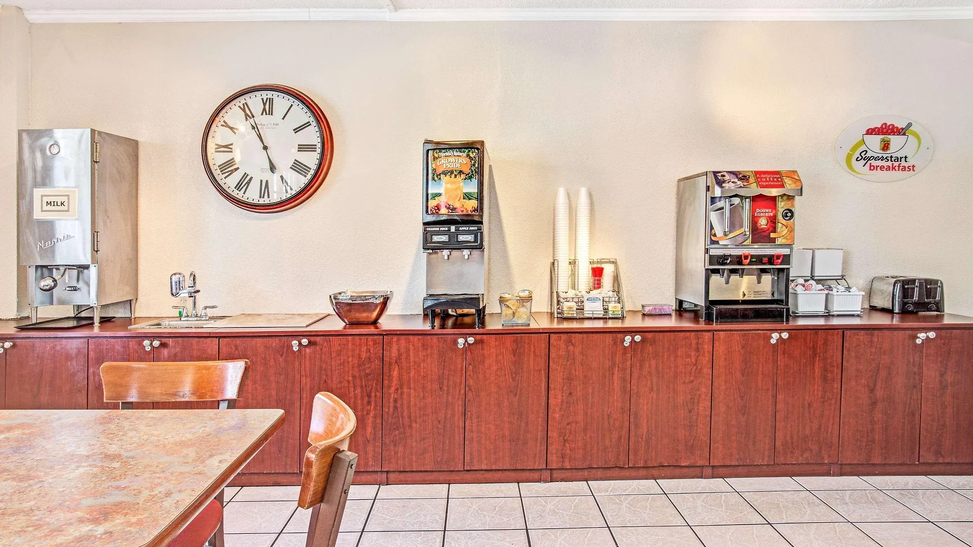 Motel Super 8 By Wyndham