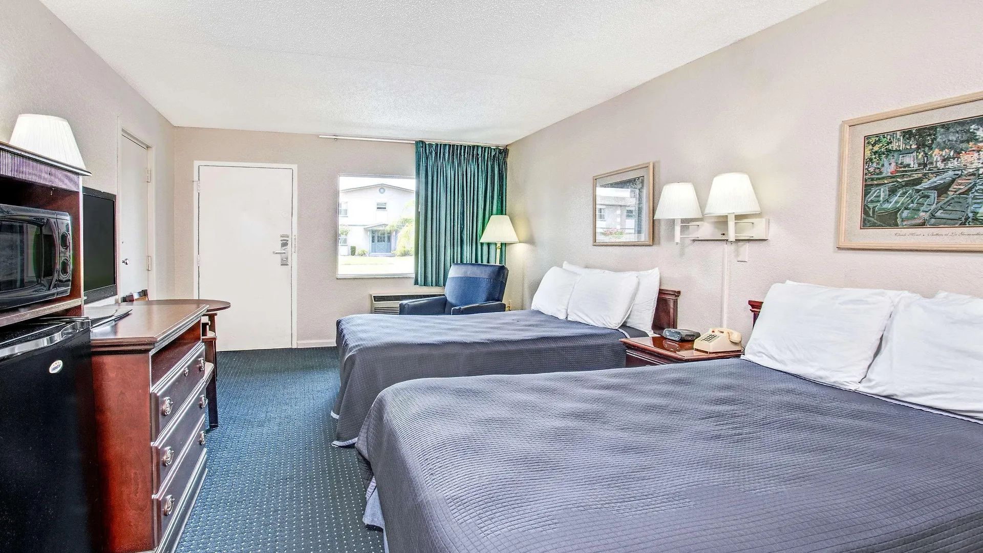 Super 8 By Wyndham 2*