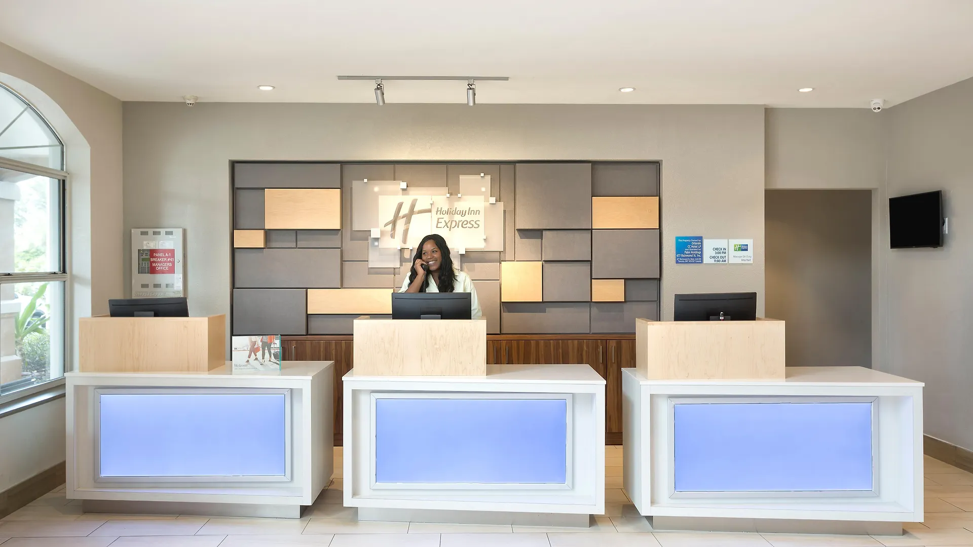 Hotel Express & S Buena Vista By Ihg