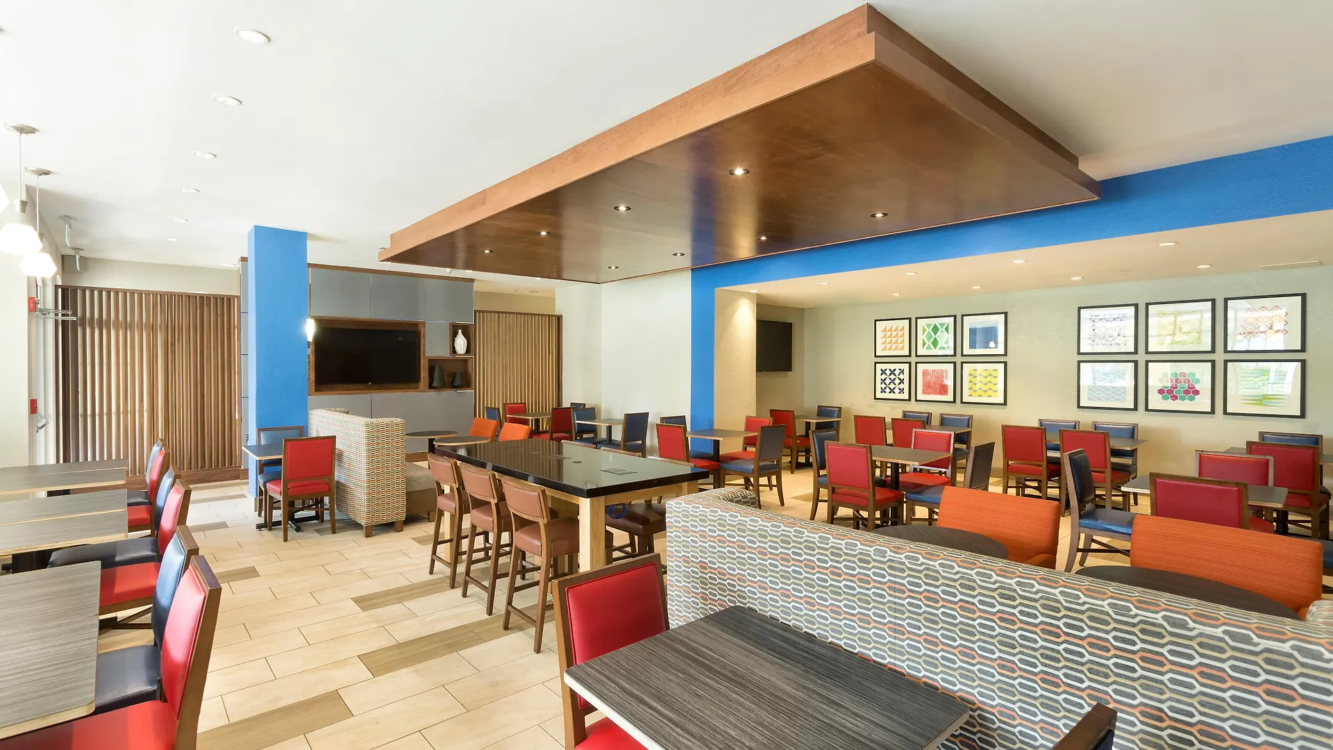 Express & S Buena Vista By Ihg Hotel Kissimmee