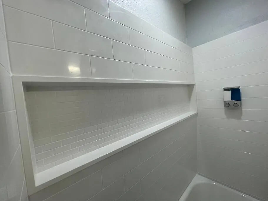 Modern Townhouse With Pool Close To & Silver Spurs Arena Holiday home *