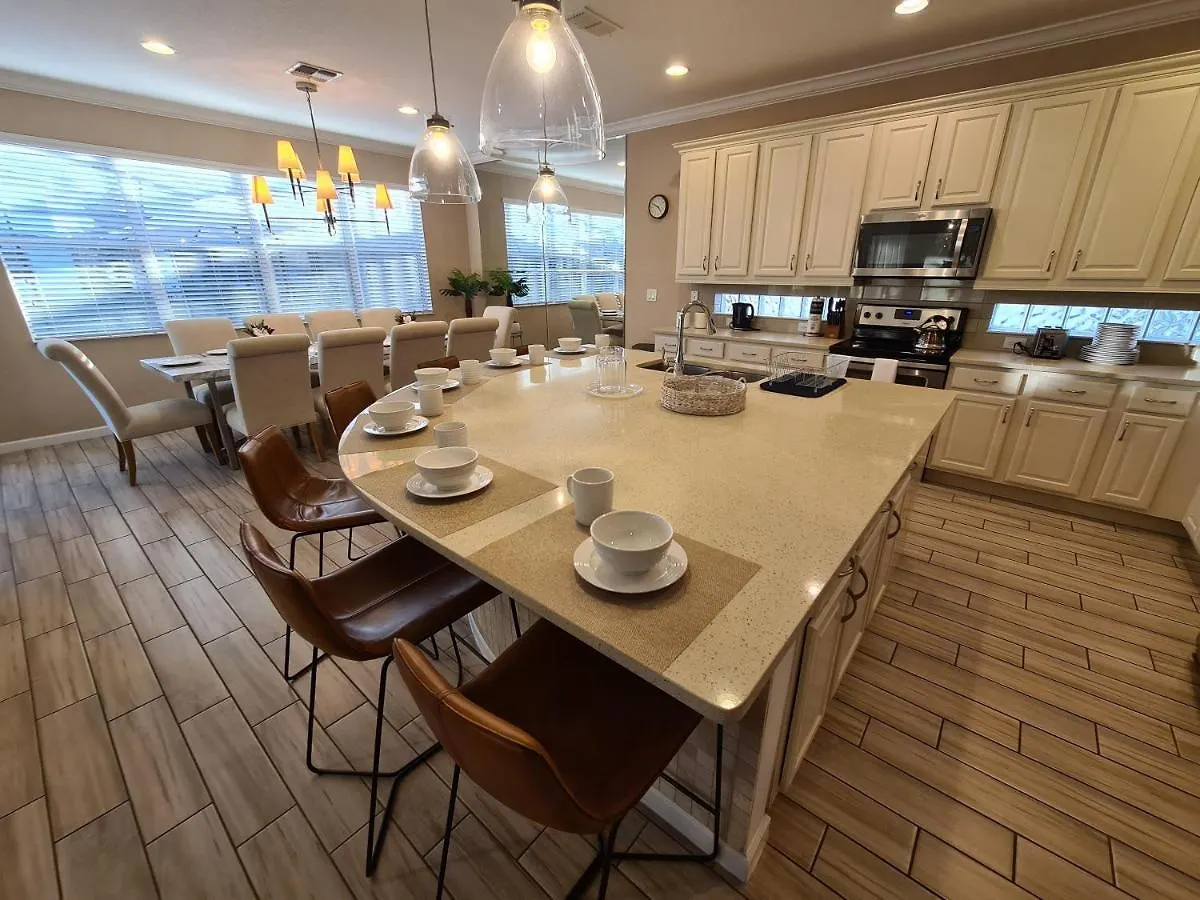 3830 Premier 6bd Private Pool And Game