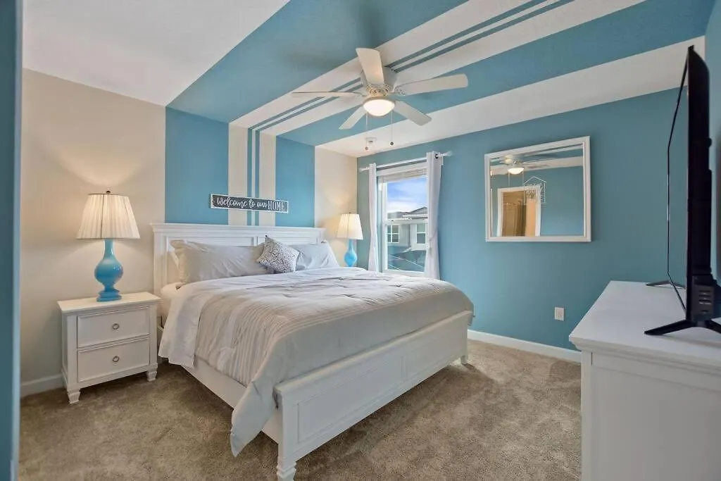 Luxury Near 8 Bedroom Private Pool & Playground Kissimmee