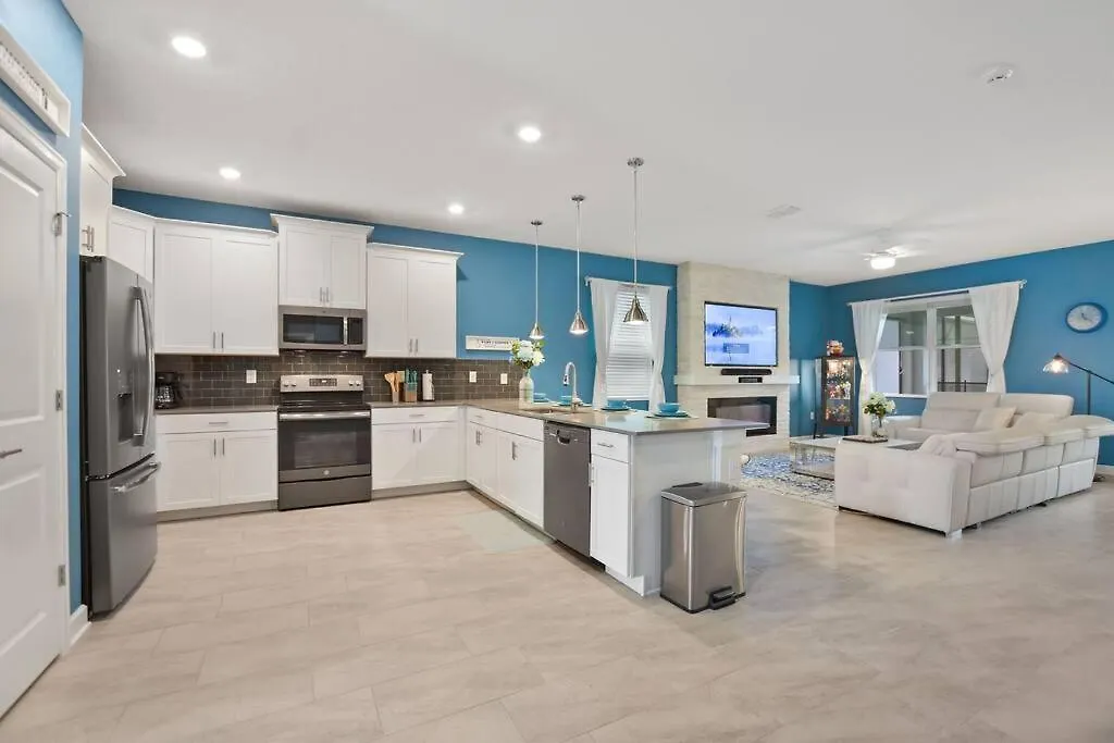 Luxury Near 8 Bedroom Private Pool & Playground Villa *