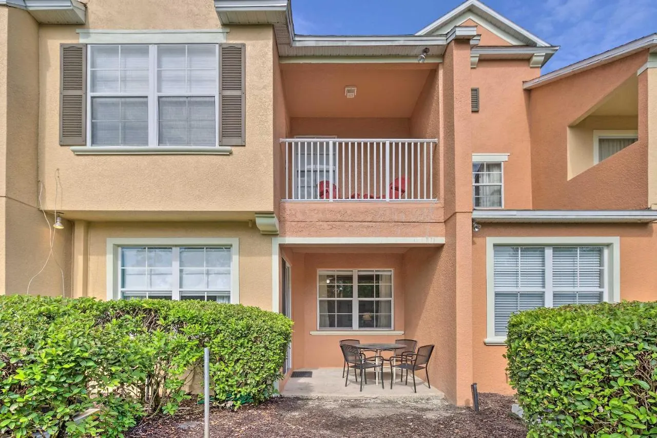 Vibrant Townhome Patio, 5 Mi To World *