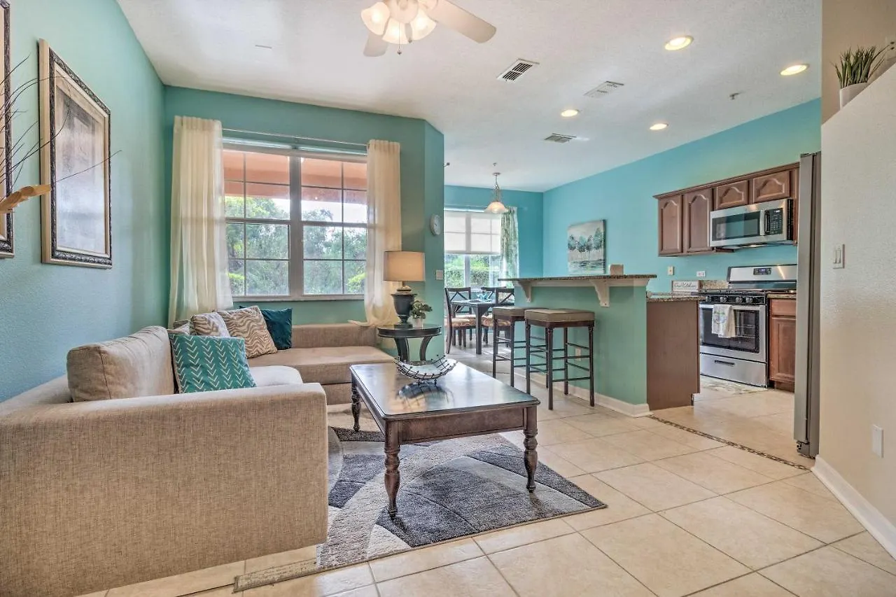 Vibrant Townhome Patio, 5 Mi To World Holiday home