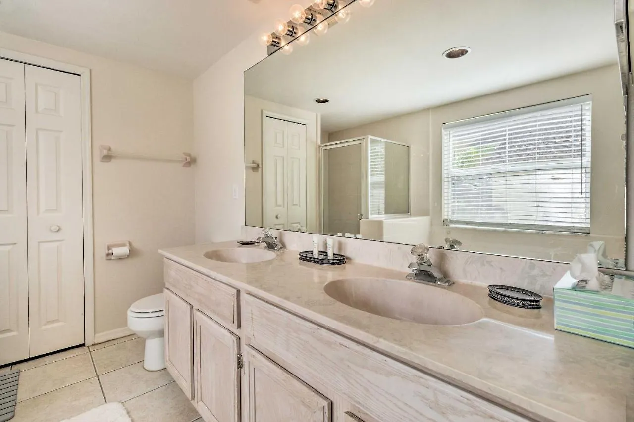 Spacious With Pool Less Than 5 Mi To World * Kissimmee