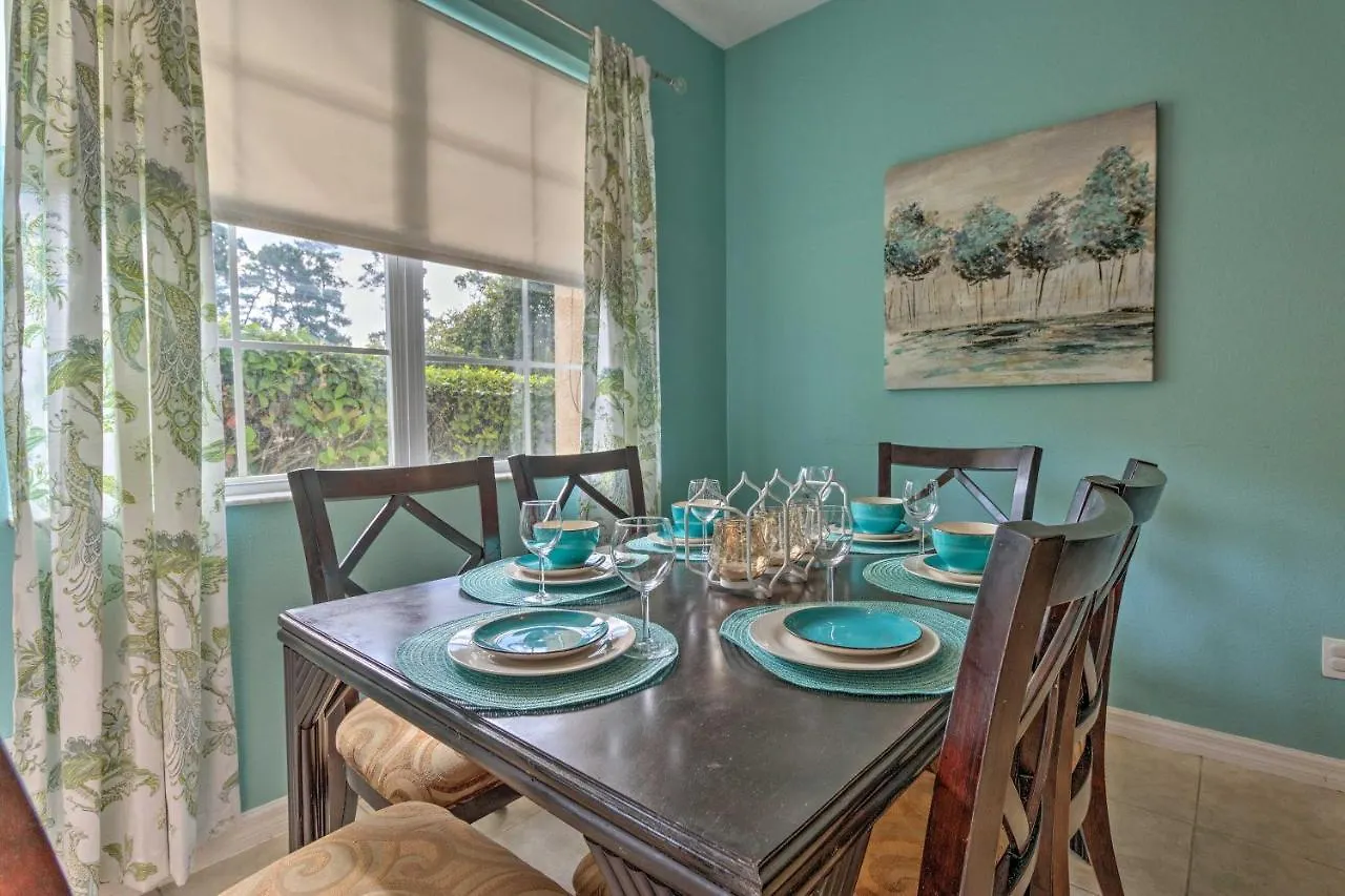 Vibrant Townhome Patio, 5 Mi To World *