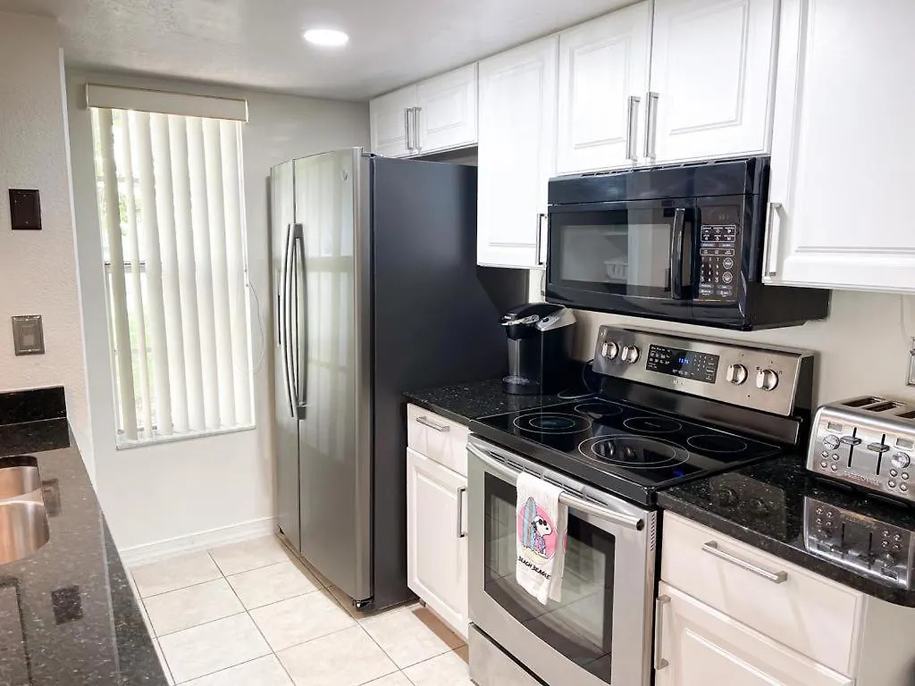 Luxury 3br Near World *