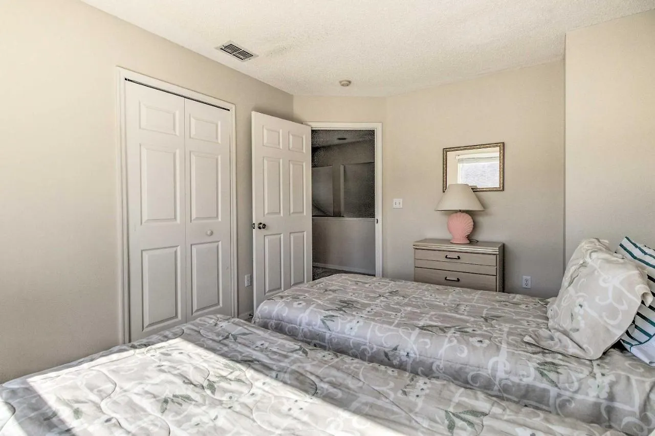 Spacious With Pool Less Than 5 Mi To World Holiday home