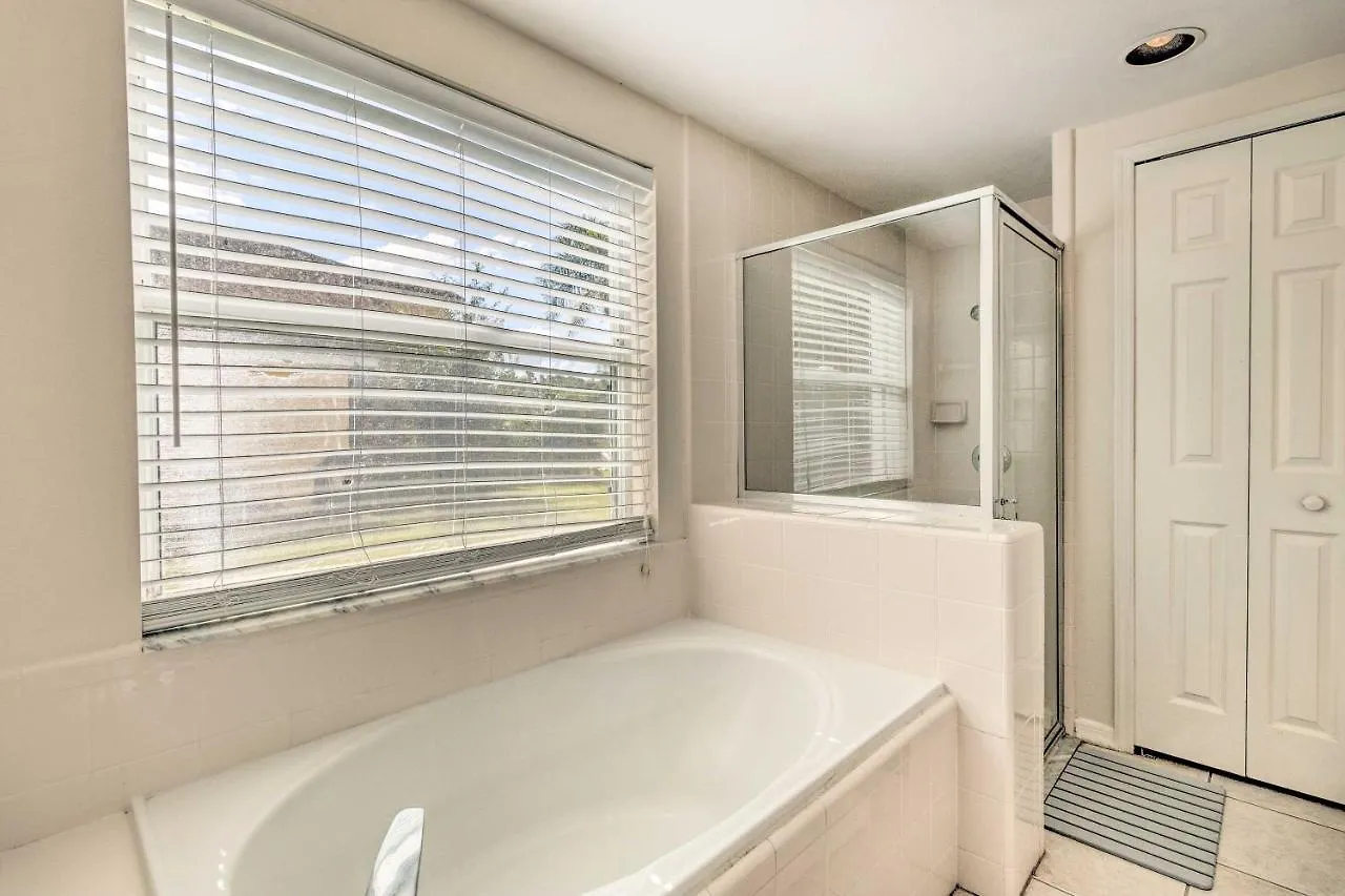 Spacious With Pool Less Than 5 Mi To World Holiday home