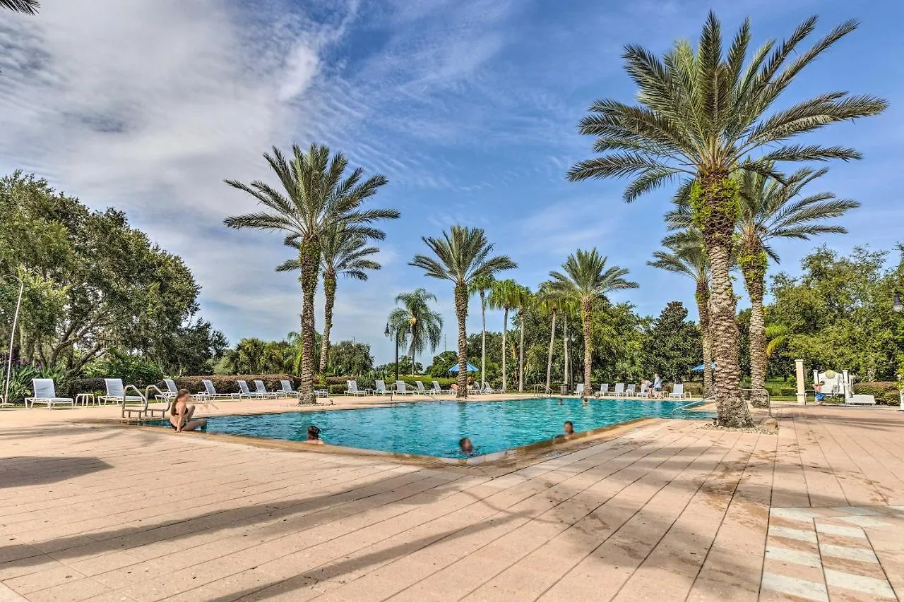 Vibrant Townhome Patio, 5 Mi To World Holiday home Kissimmee