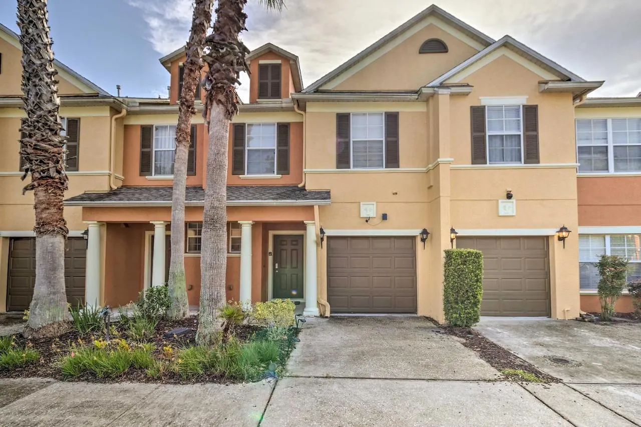 Holiday home Vibrant Townhome Patio, 5 Mi To World Kissimmee