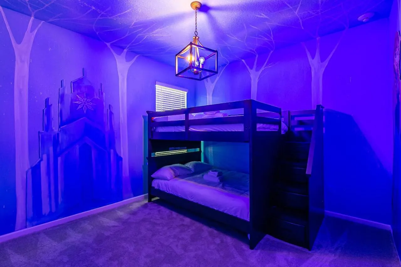 12 Bedrooms With Amazing Disney Character Drawing On Wall/ Near By Disney Holiday home Kissimmee