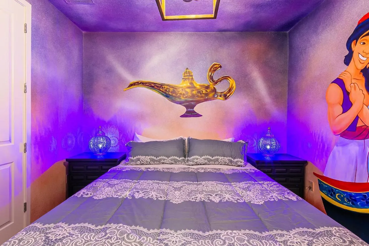12 Bedrooms With Amazing Disney Character Drawing On Wall/ Near By Disney Holiday home Kissimmee