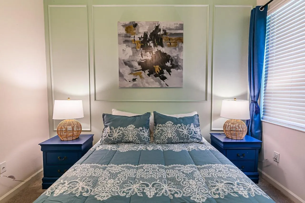 12 Bedrooms With Amazing Disney Character Drawing On Wall/ Near By Disney Holiday home Kissimmee