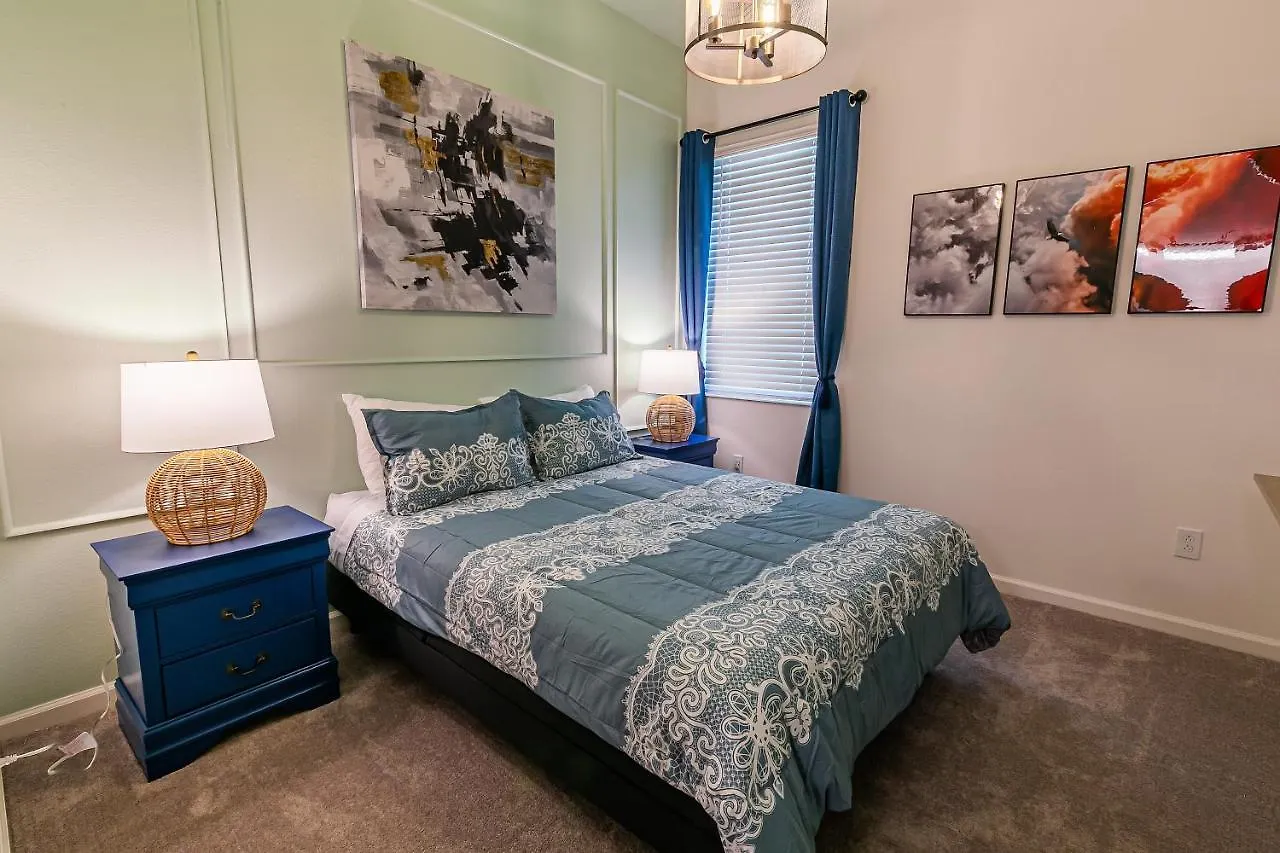 12 Bedrooms With Amazing Disney Character Drawing On Wall/ Near By Disney * Kissimmee