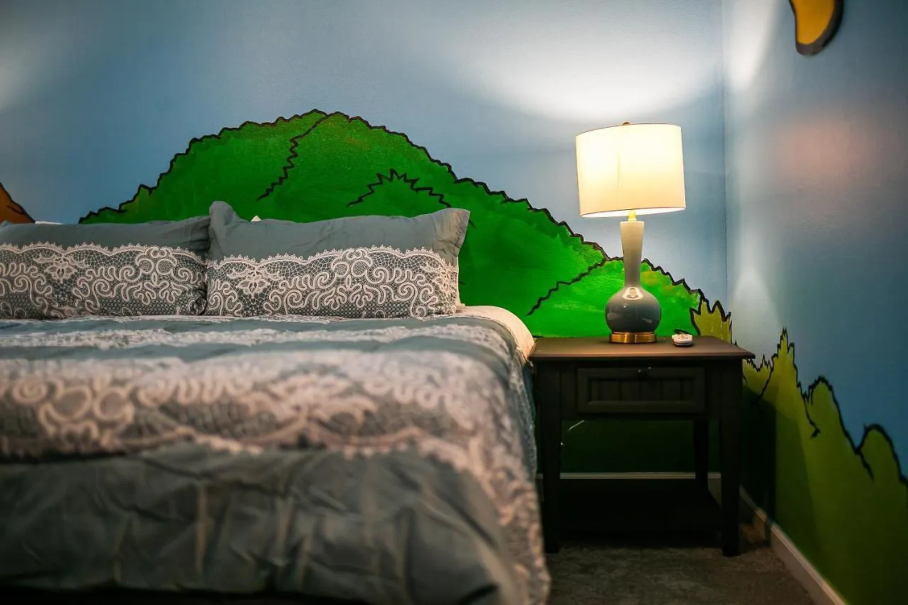 12 Bedrooms With Amazing Disney Character Drawing On Wall/ Near By Disney * Kissimmee