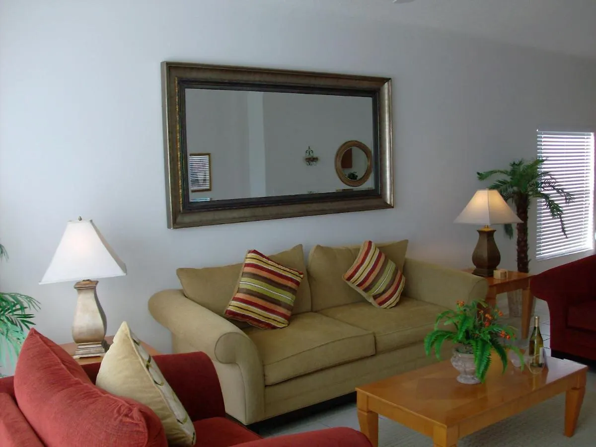 3 Bedroom Executive With Private Pool And Four Corners