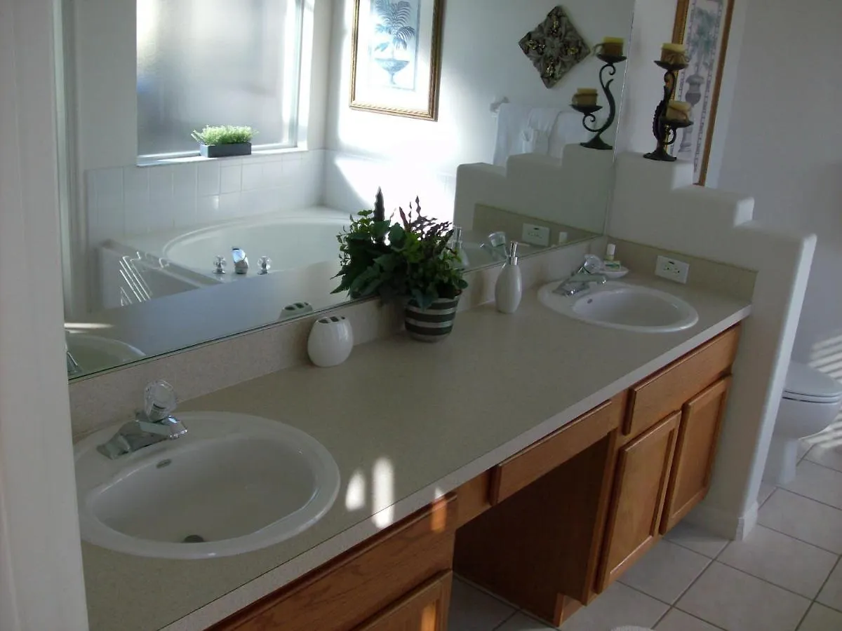 3 Bedroom Executive With Private Pool And Four Corners