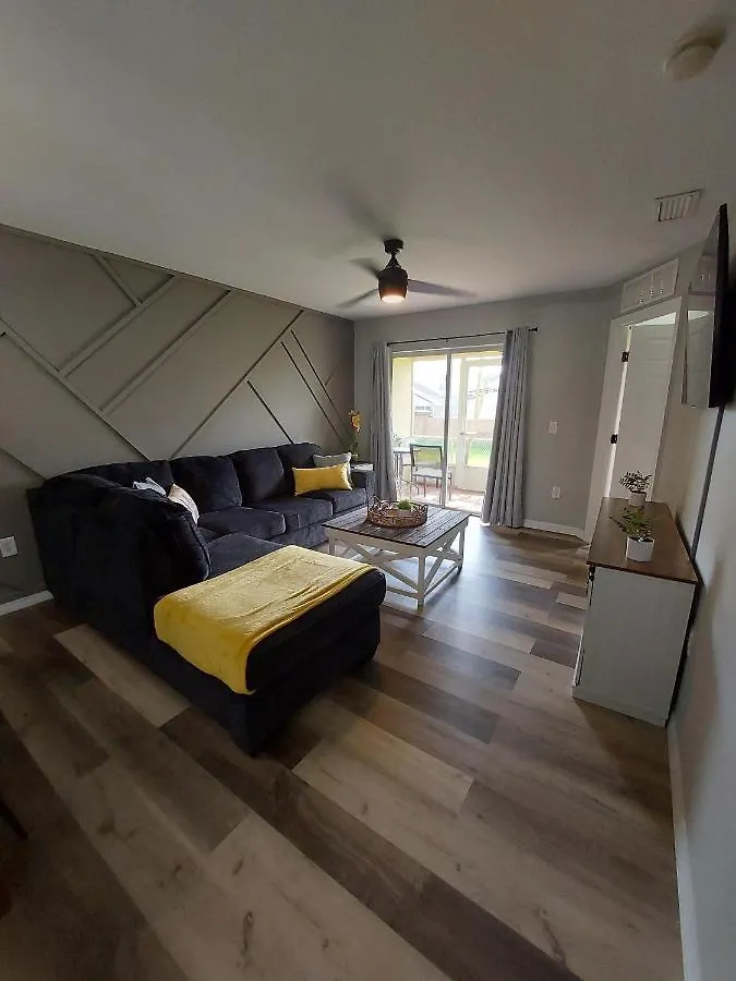 Apartment Amazing 3-2 Condo, Gated Community At Club Cortile!! *
