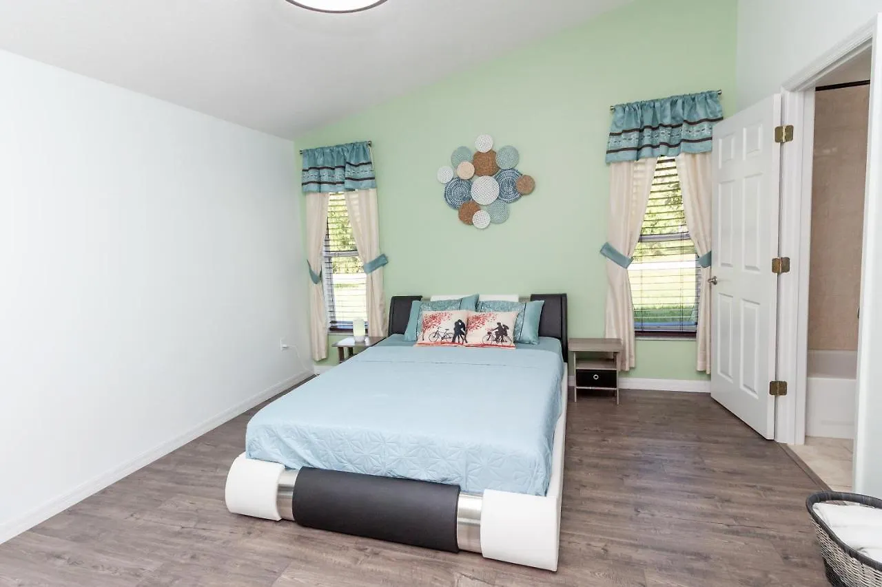 Gorgeous Fully Furnished 2-bedroom Luxury Kissimmee