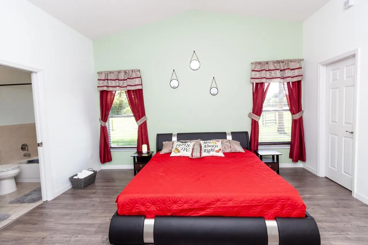 Beautiful Fully Furnished 2-bedroom Luxury *