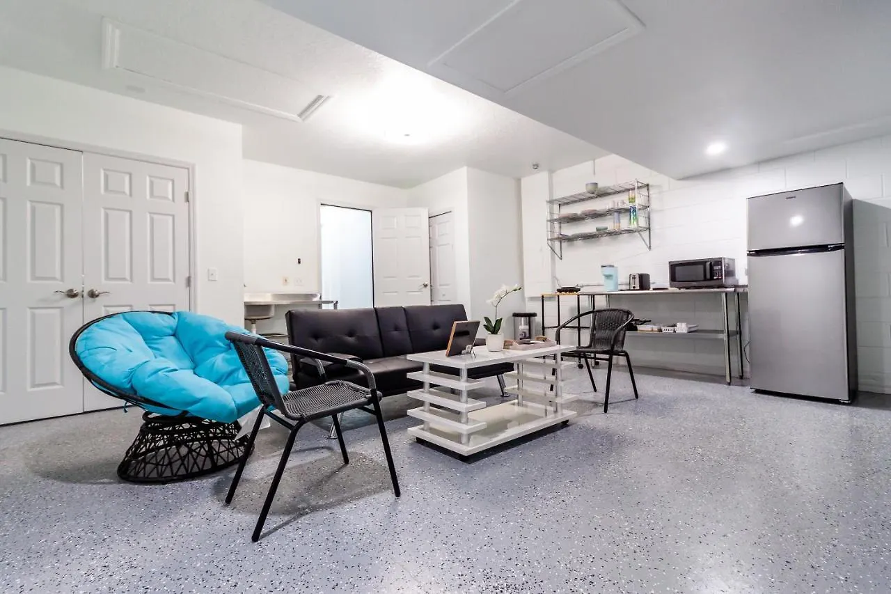 Beautiful Fully Furnished 2-bedroom Luxury Villa Kissimmee