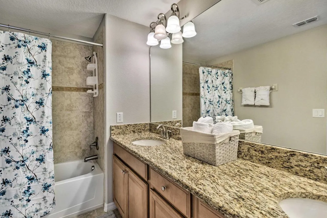 Oasis With Heated Pool About 7 Mi To Disney!