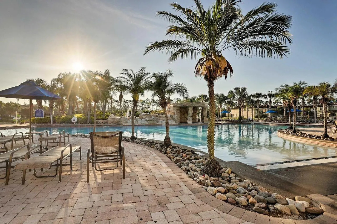 Holiday home Oasis With Heated Pool About 7 Mi To Disney! Kissimmee