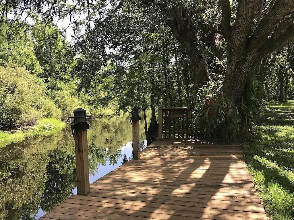 Hidden Riverfront Near Lakes Golf &