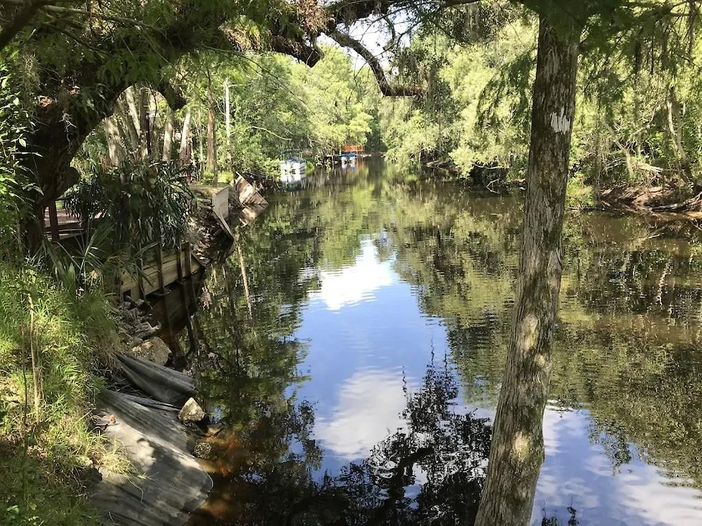 Hidden Riverfront Near Lakes Golf &