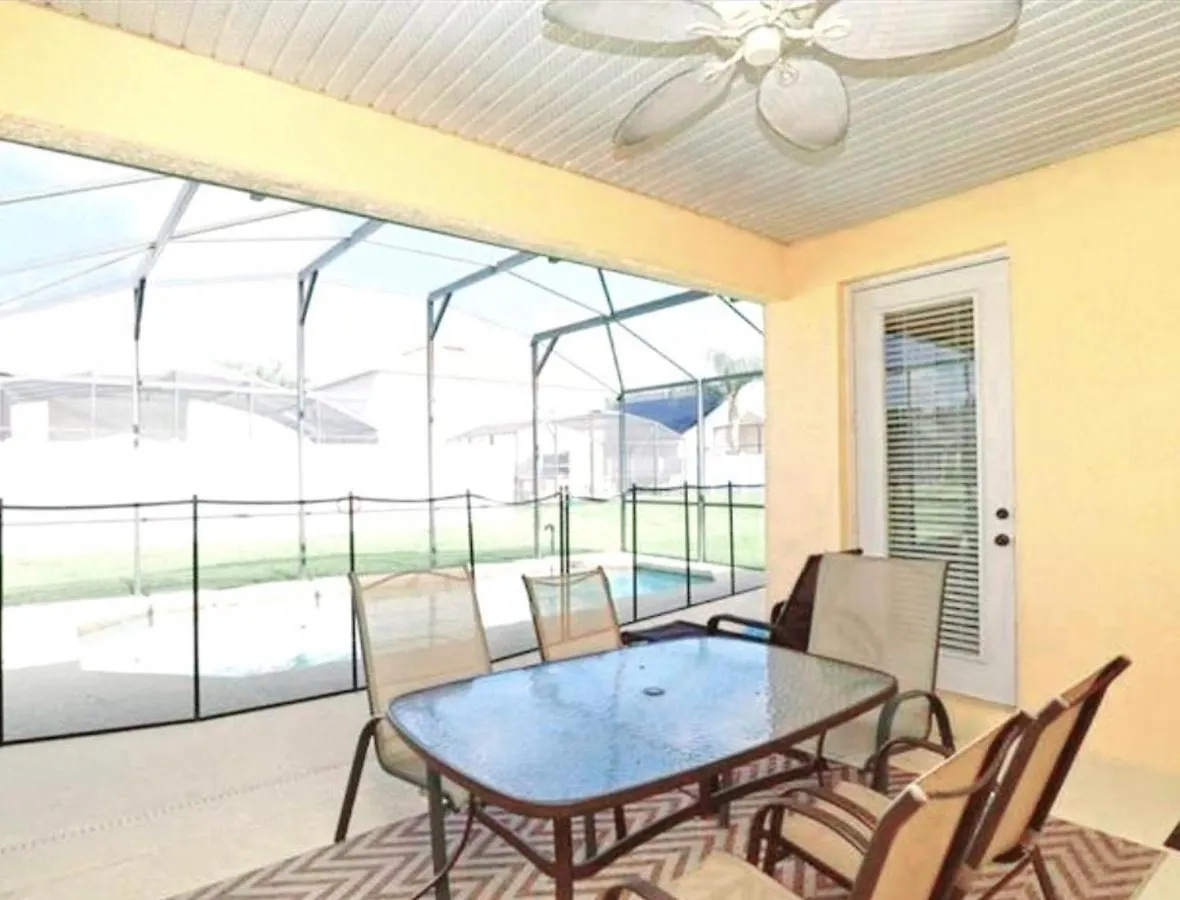 Holiday home Gated Community, Private Pool And Game Near Disney!!!