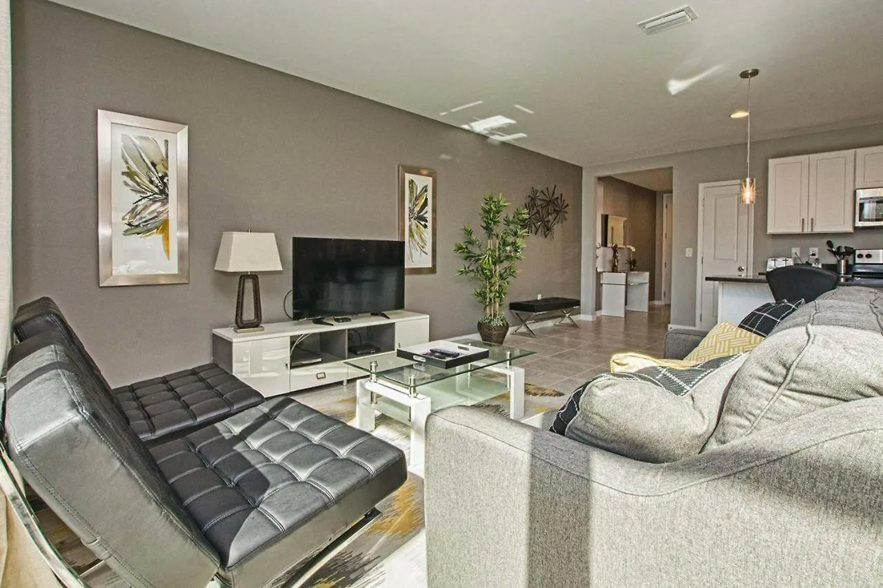 4412 Luxurious Townhome Private Pool *