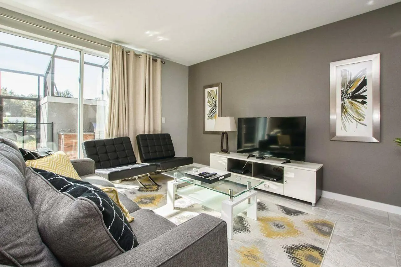 4412 Luxurious Townhome Private Pool Holiday home