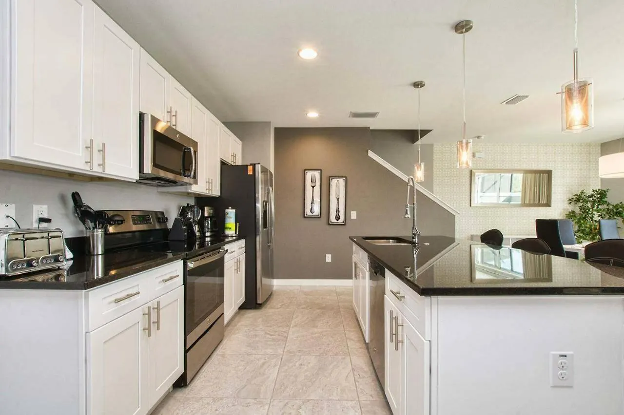 4412 Luxurious Townhome Private Pool Holiday home *