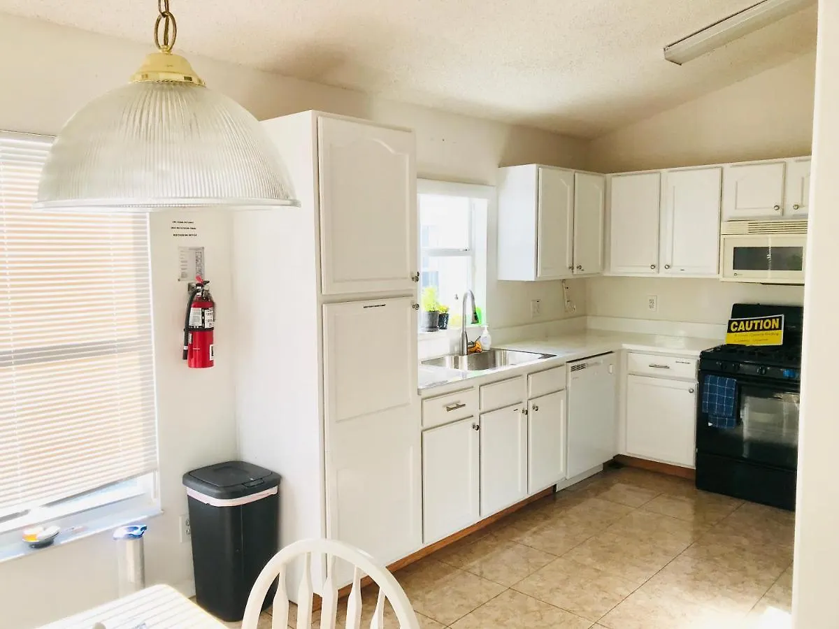 Near Disney Vacation Private In Shared Homestay