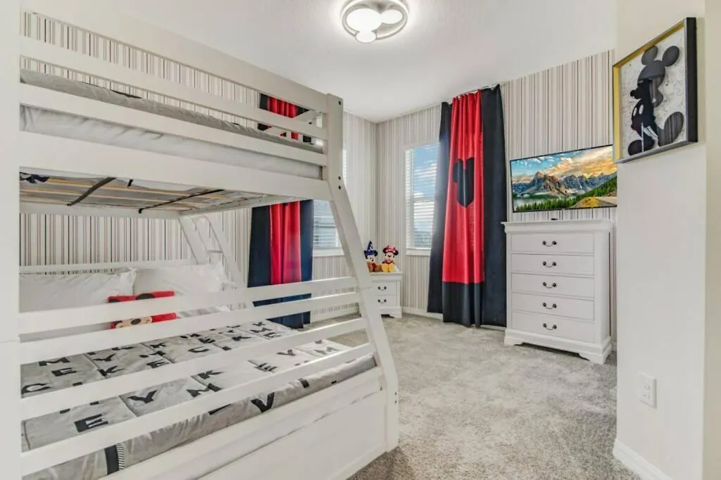Apartment Summer Sale Storey 3bdrm *