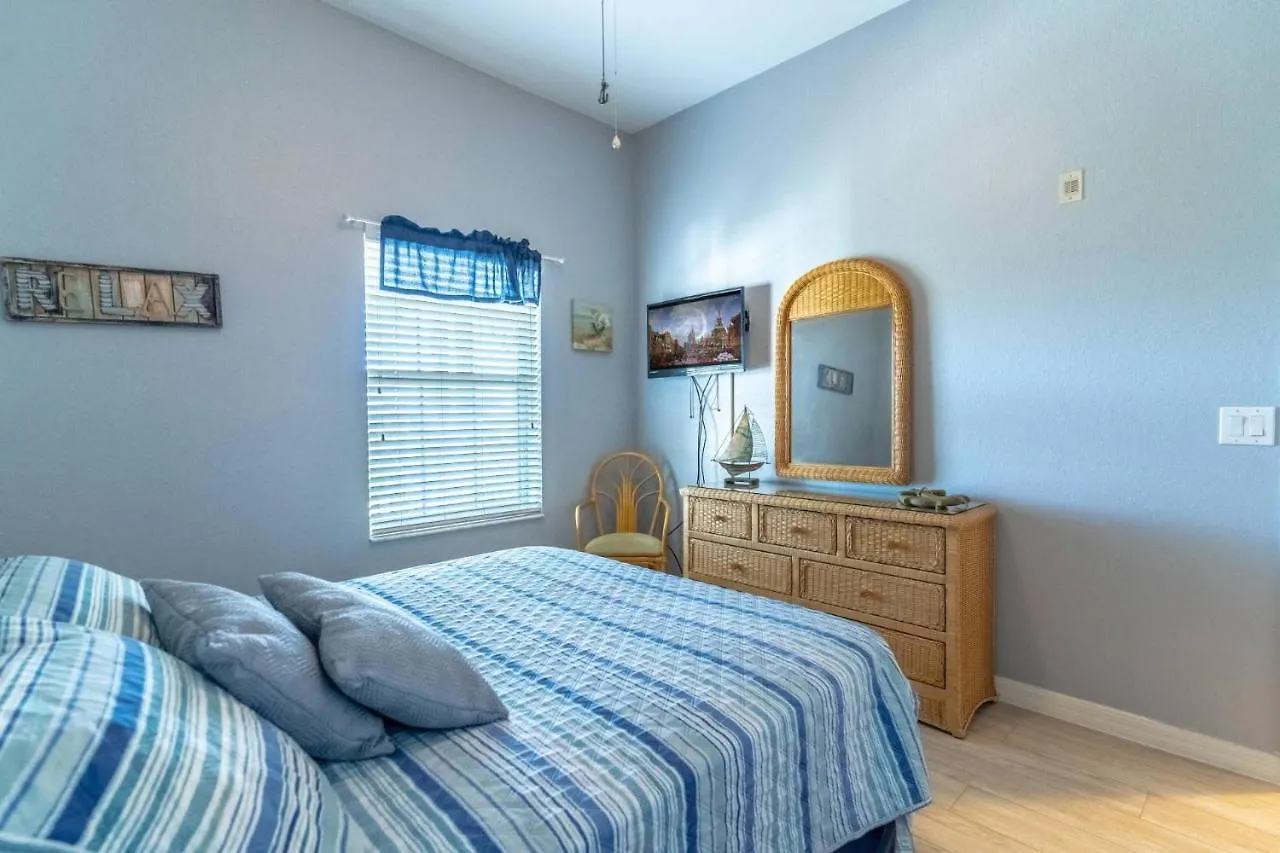 615 Bahama Bay *