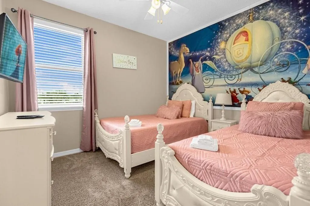 Solara Themed Bedrooms - South Facing Pool * Kissimmee