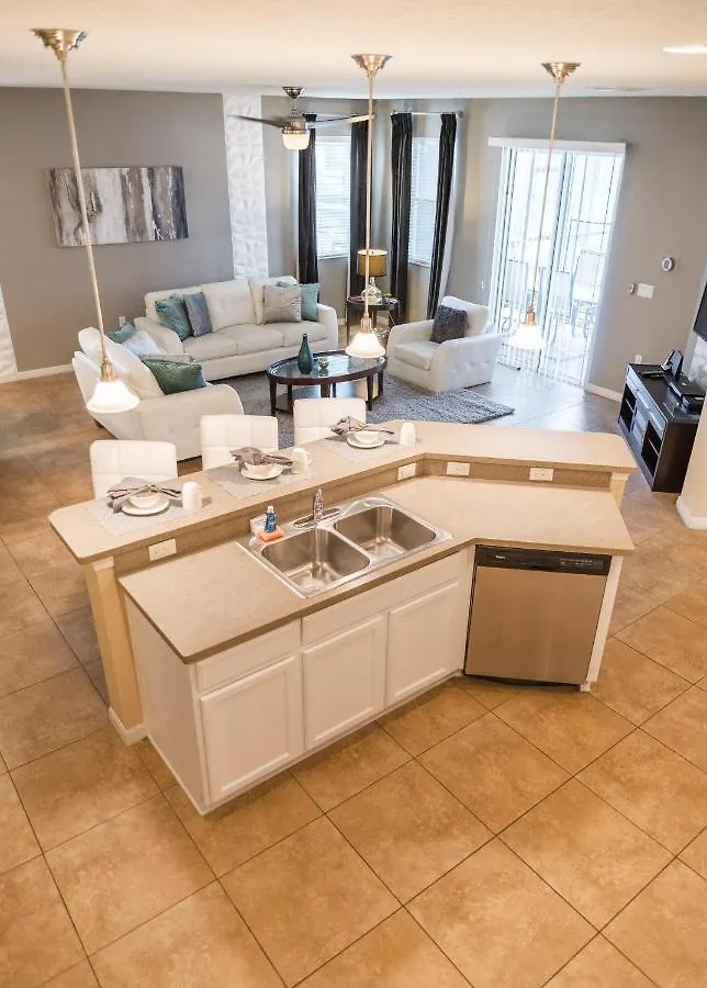 Holiday home Gated Community, Private Pool And Game Near Disney!!! *