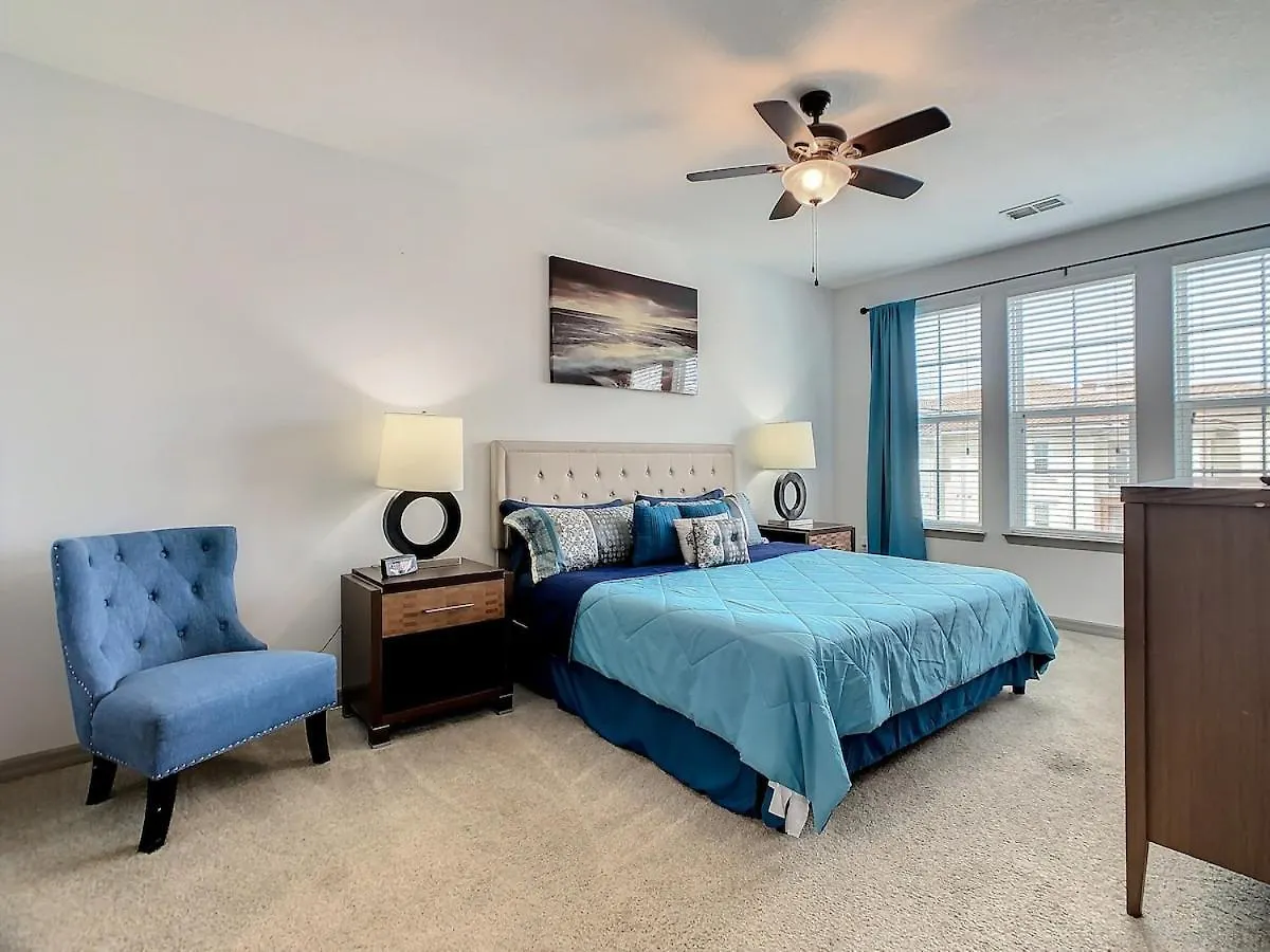 Large Apartment, Close To Kissimmee