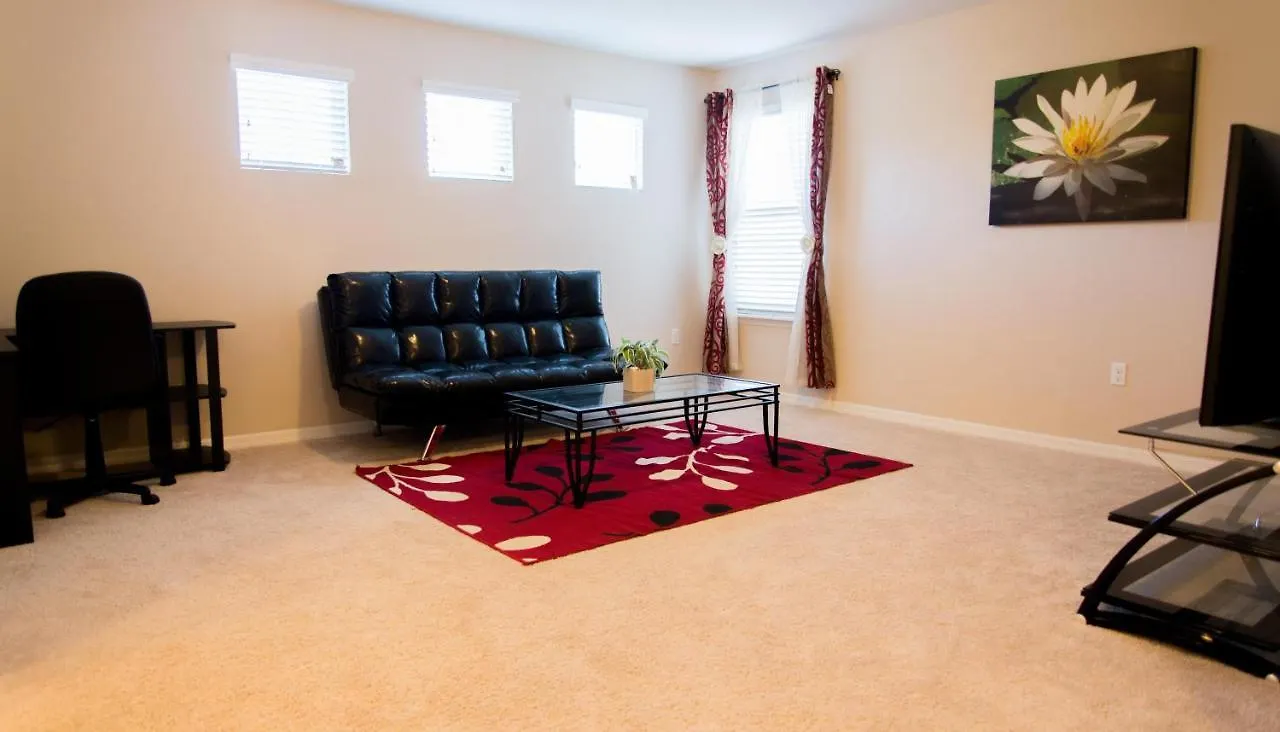Trafalgar Community Pool And Gym, Private Pool! *