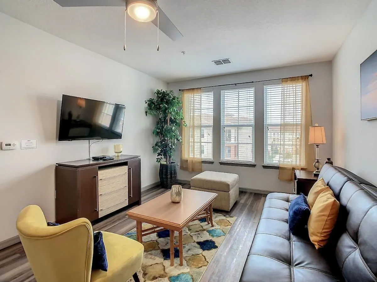 Large Apartment, Close To