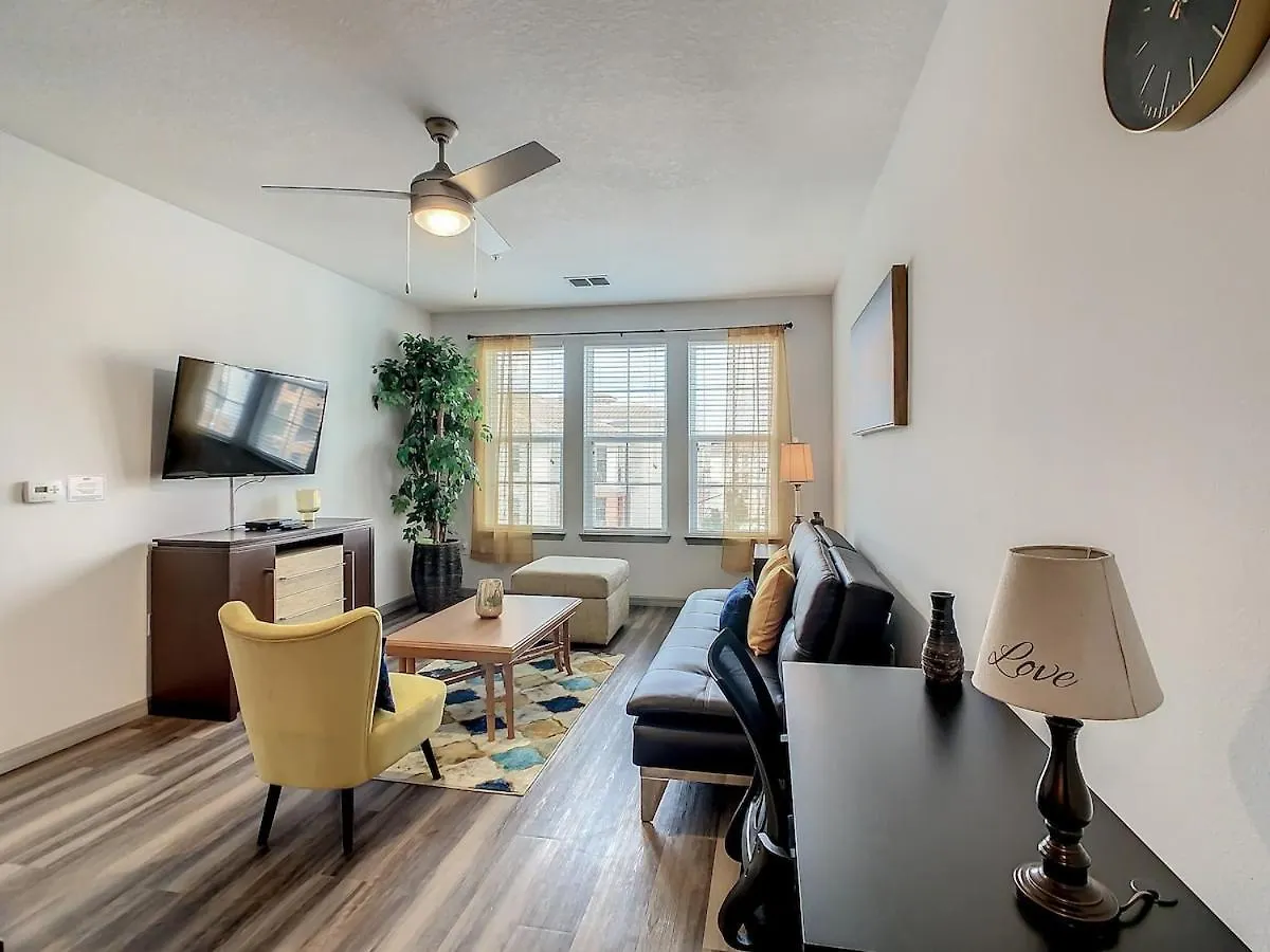 Large Apartment, Close To Apartment