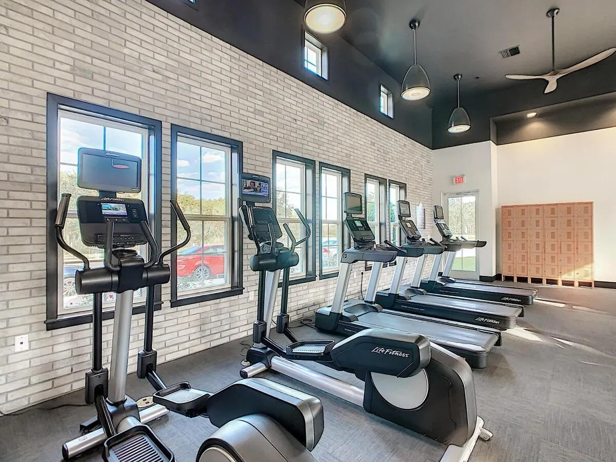 Large Apartment, Close To * Kissimmee