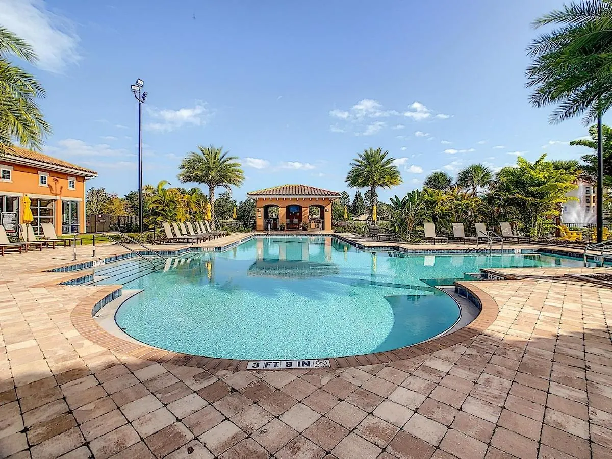 King Bed, Great Amenities, And Disney Calling You Apartment Kissimmee
